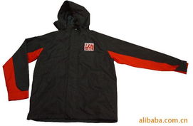 廣州市欣蘭服飾 精選男式大衣系列，打造型格冬日衣櫥